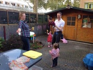 2014-09-28 Kids spelen met Josephine in de tuin4