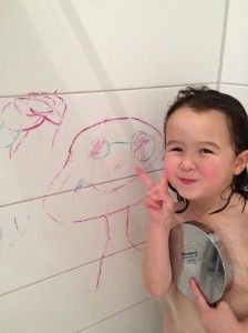 2015-01-16 Chloe tekent papa onder de douche6