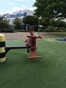 2015-07-18 Kids fietsend naar de speeltuin10