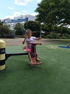 2015-07-18 Kids fietsend naar de speeltuin11