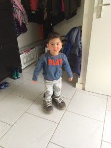 2016-04-13 Sylvain draagt papa-schoenen3