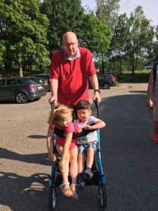 2016-06-05 Kids met opa en oma naar Toverland16