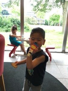 2016-09-02 Kids mee naar Toyota dealer2