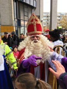 2016-11-12-kids-bij-intocht-sinterklaas-zoetermeer26