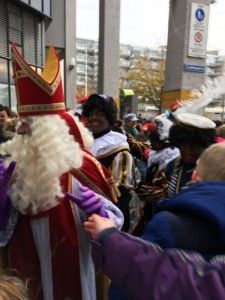 2016-11-12-kids-bij-intocht-sinterklaas-zoetermeer27