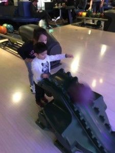 2016-12-11-kids-bowlen-met-papa-en-mama5